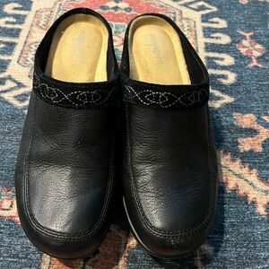 Easy Spirit Clogs